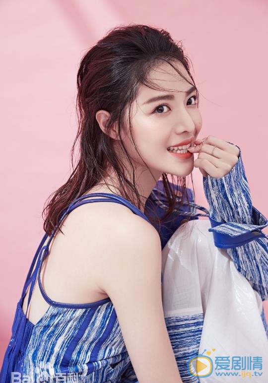 國士無雙黃飛鴻岑慧慧扮演者鍾楚曦個人資料、寫真生活照