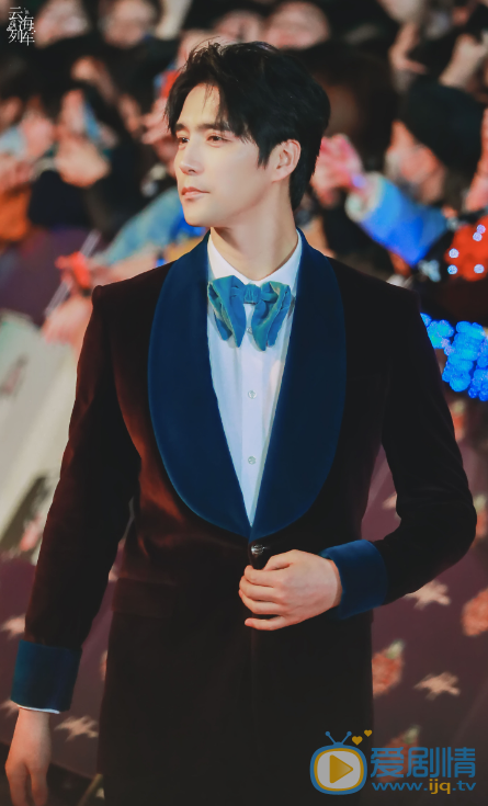 阿雲嘎個人資料簡介 阿雲嘎演藝經歷 阿雲嘎帥氣舞台照片