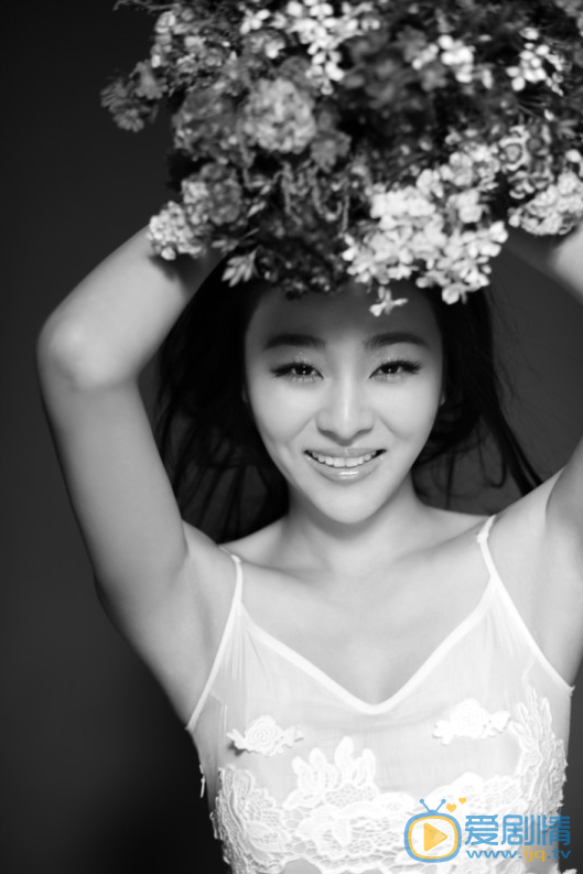 白鹿原冷秋月是誰演的？冷秋月扮演者小斯琴高娃個人資料及生活寫真照欣賞