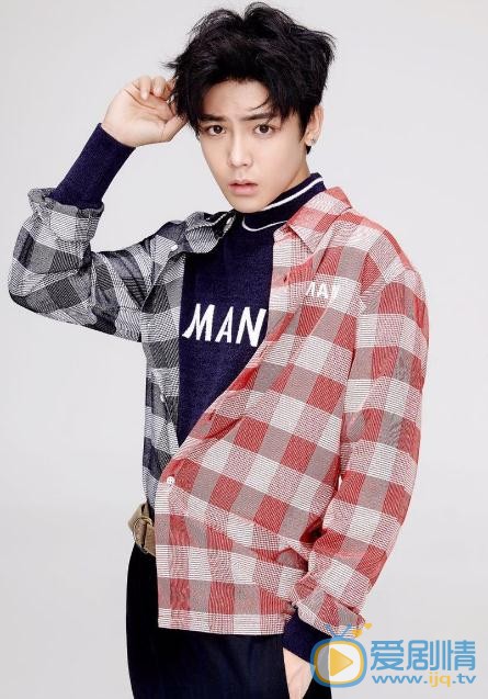 推理筆記米卡卡是誰演的？推理筆記米卡卡扮演者侯明昊個人資料、寫真及生活照欣賞