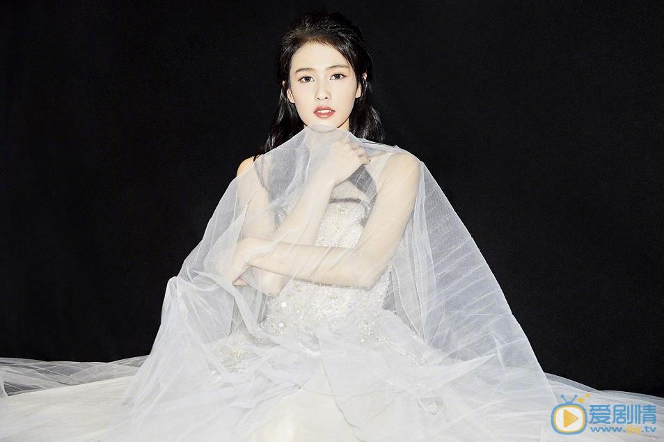 招搖路招搖是誰飾演的？路招搖飾演者白鹿個人資料、寫真及生活照欣賞