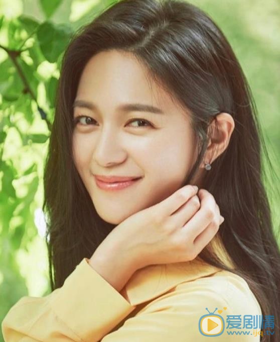 皇后的品格閔宥拉是誰演的？皇后的品格閔宥拉扮演者李伊利雅個人資料、寫真及生活照欣賞