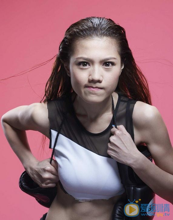 周秀娜個人資料簡介 周秀娜《霹靂囧花》劇照