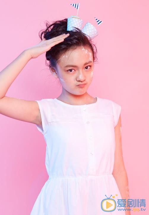 天坑鷹獵菜瓜是誰演的？菜瓜扮演者文淇個人資料、寫真及生活照欣賞