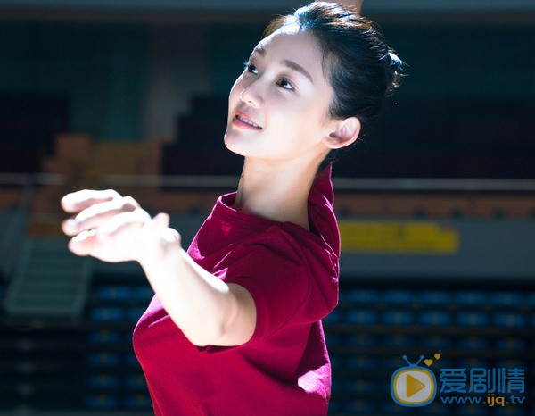 青春拋物線易安樂是由誰飾演的？她的結局怎么樣？