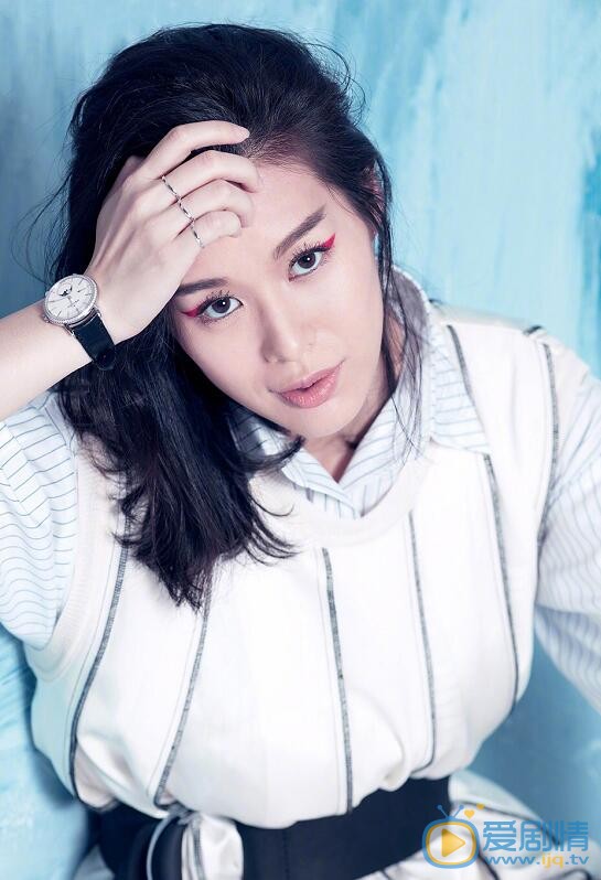  那年花開月正圓胡詠梅是誰演的？胡詠梅扮演者胡杏兒個人資料及生活寫真照欣賞