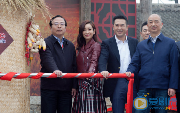 電視劇白鹿原召開發布會 張嘉譯秦海璐攜眾主演亮相