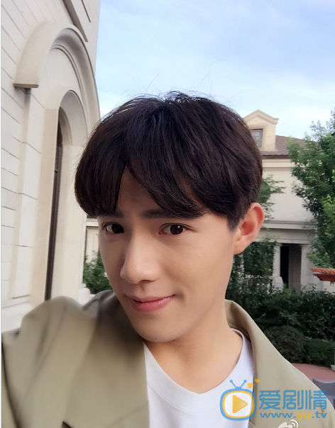 浪花一朵朵祁睿峰是誰演的？祁睿峰扮演者黃聖池個人資料及生活照欣賞