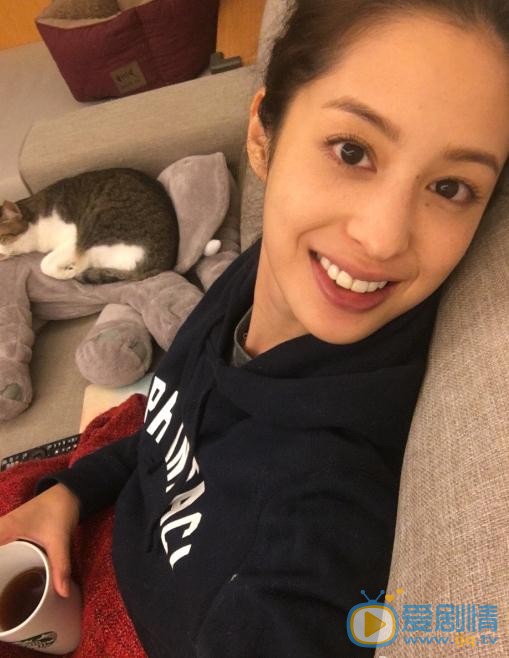 一路繁花相送紀若櫟是誰扮演的？紀若櫟扮演者莫允雯個人資料、寫真及生活照欣賞