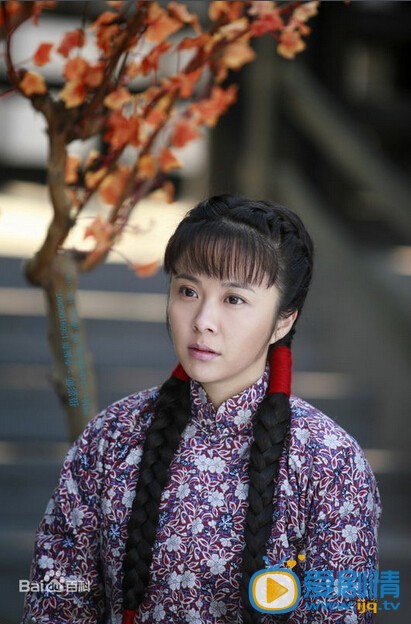 左手劈刀龍飛在現實生活中結婚了嗎？他的老婆是誰？