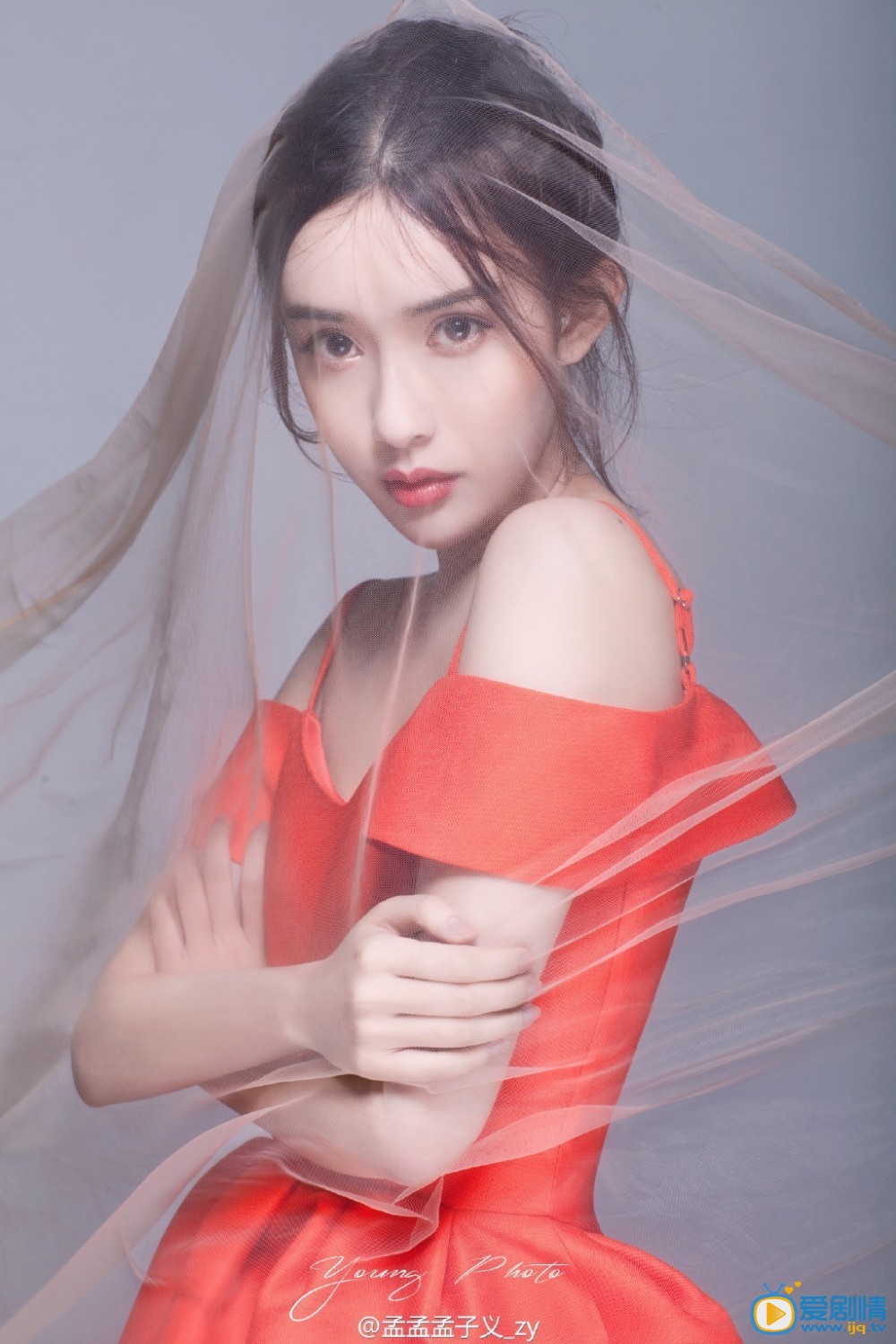 武神趙子龍石硯扮演者孟子義寫真及生活照欣賞