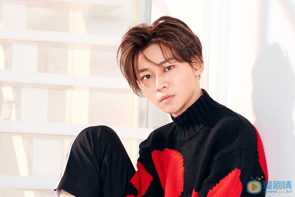 天雷一部之春花秋月秦流風是誰？他是由誰飾演的？