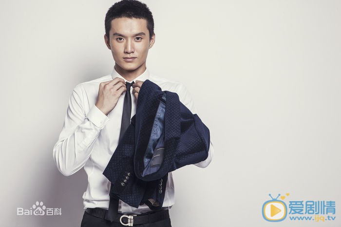 政委中余庚揚的扮演者是誰？余庚揚扮演者王冠個人資料簡介