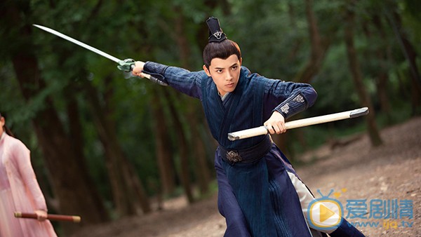 天雷一部之春花秋月蕭白為什麼要和春花結婚？