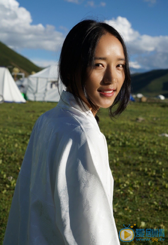 楊秀措個人資料簡介 楊秀措演藝經歷 楊秀措草原寫真圖片