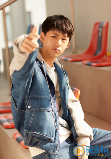 鄭博彰個人資料簡介 鄭博彰演藝經歷 鄭博彰帥氣寫真