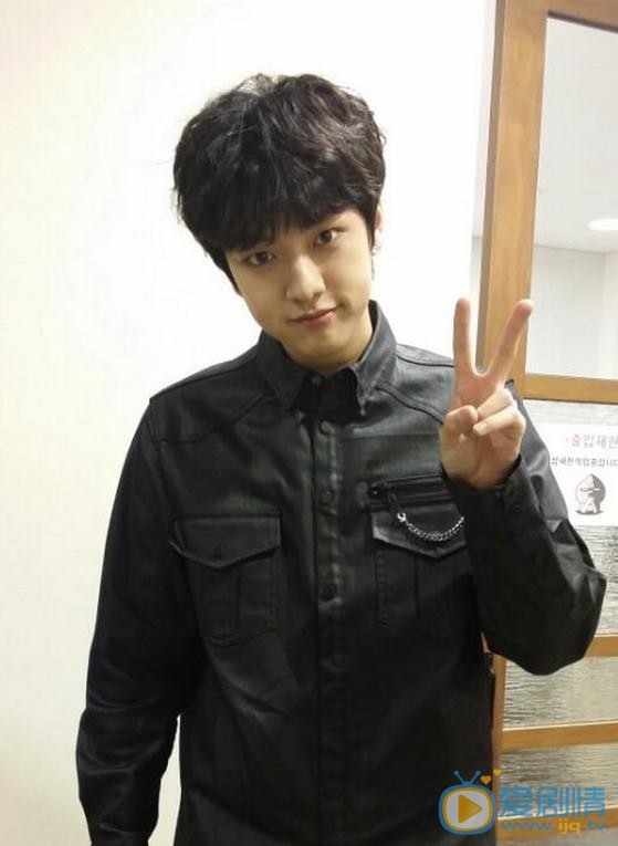 藍色大海的傳說泰武是誰扮演的?泰武的扮演者申原昊個人資料、寫真生活照欣賞