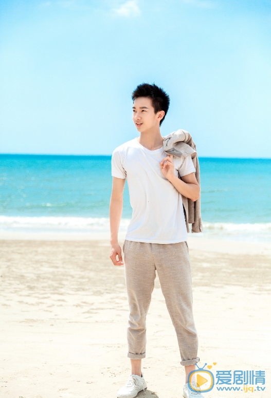 裘慕遠個人資料簡介 裘慕遠演藝經歷 裘慕遠帥氣寫真圖片