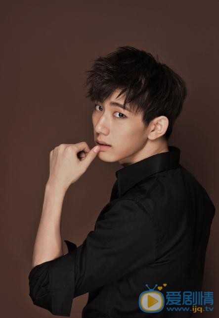 呂鵬個人資料簡介 呂鵬寫真