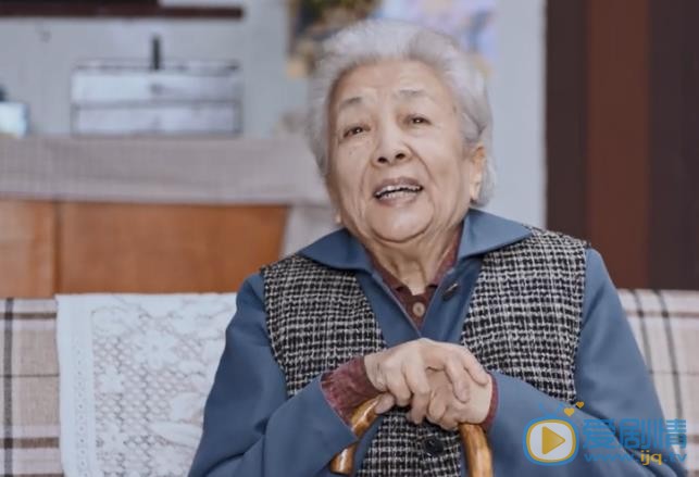 我們的四十年馮都的奶奶第幾集死的？馮都的奶奶是怎么死的？