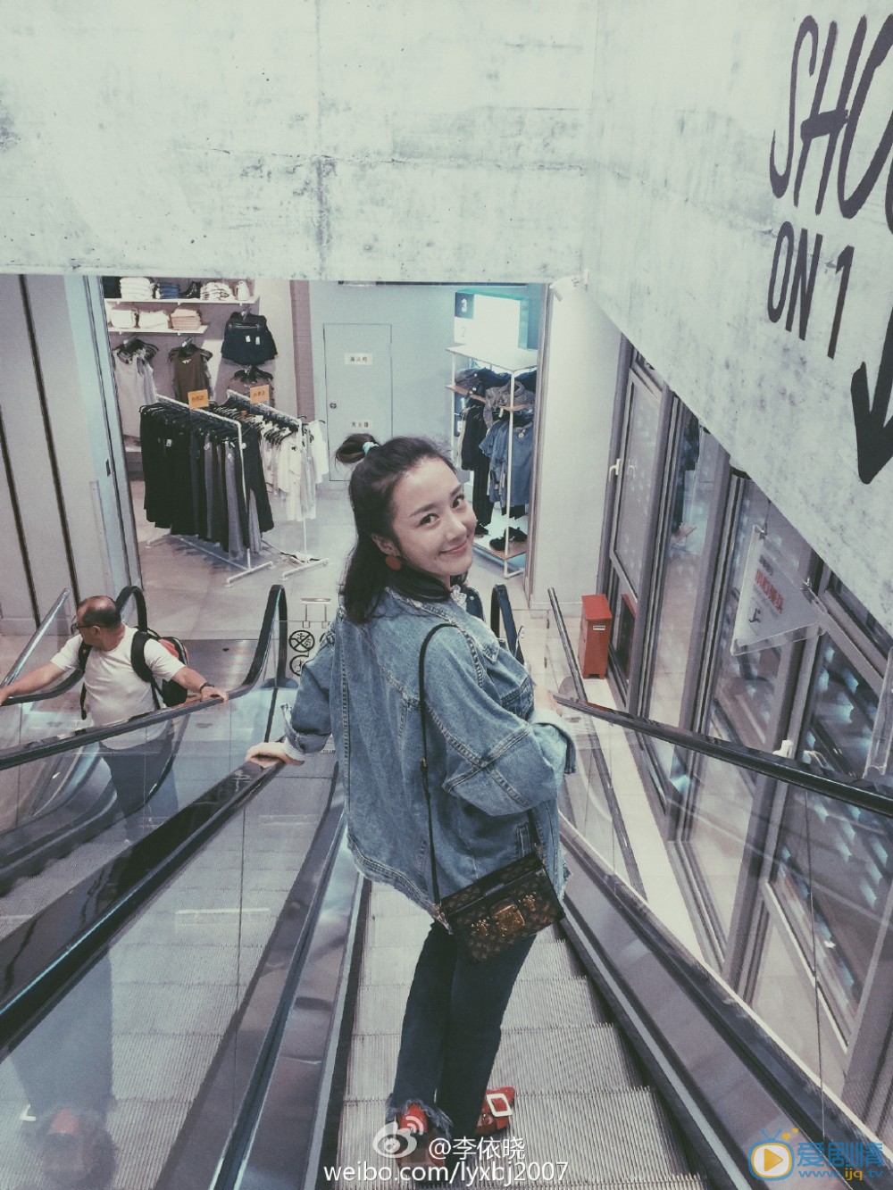 錦繡未央李未央扮演者李依曉海量寫真生活照欣賞