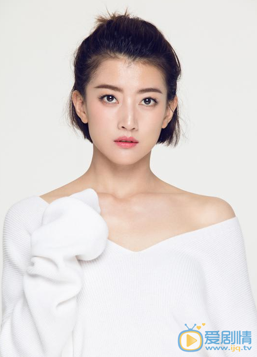 繁星四月小菲是誰演的？小菲扮演者衛萊個人資料生活寫真照欣賞