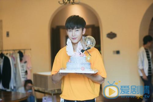 我不能戀愛的女朋友鄭澤是由誰飾演的？他的結局怎么樣？