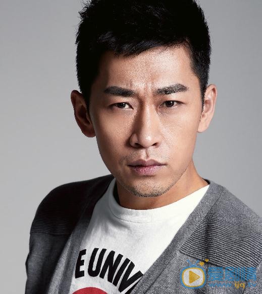 我的體育老師韓金龍是誰演的？韓金龍扮演者周岩個人資料、寫真及生活照欣賞