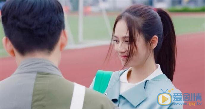 親愛的熱愛的米邵飛喜歡誰？最後和誰在一起？