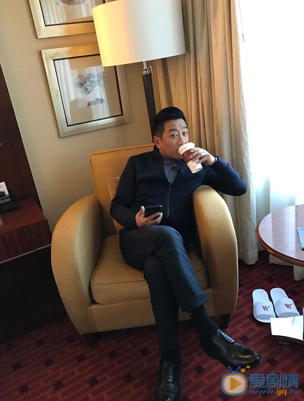  歡樂頌2安迪的父親魏國強是誰演的？魏國強扮演者丁勇岱個人資料簡介