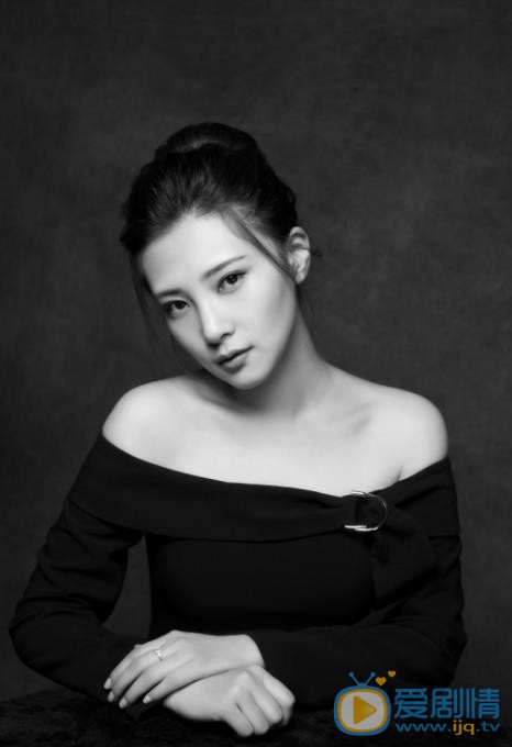 火王之破曉之戰裴珞傾是誰演的？裴珞傾扮演者柏安個人資料、寫真及生活照欣賞