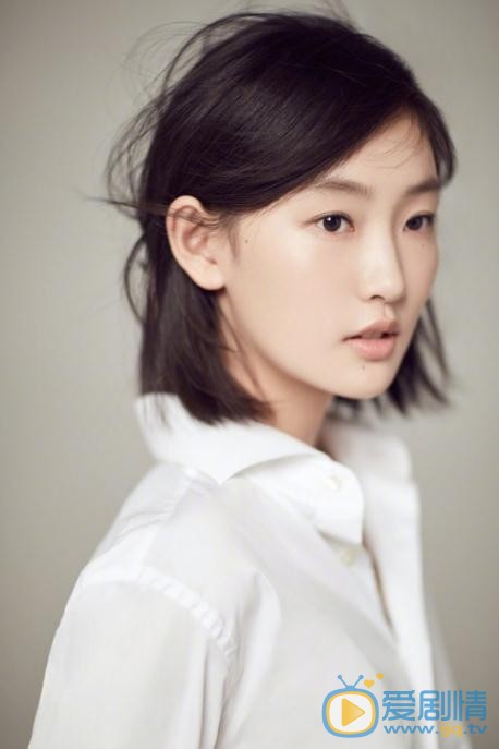 周依然個人資料簡介 周依然寫真