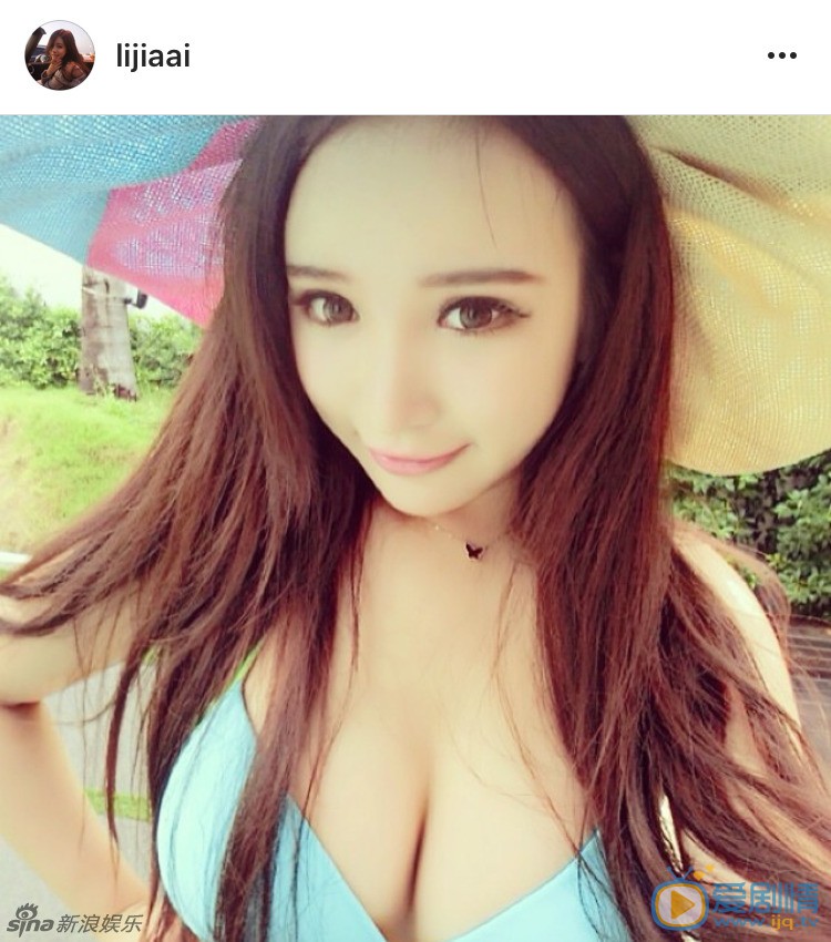 喬任梁前女友李嘉艾海量私照流出，身材傲人臉蛋漂亮。曾曬與喬任梁微信聊天記錄