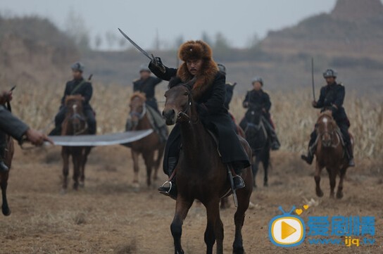 左手劈刀韓德功為什麼殺龍飛?韓德功將龍飛殺了嗎?