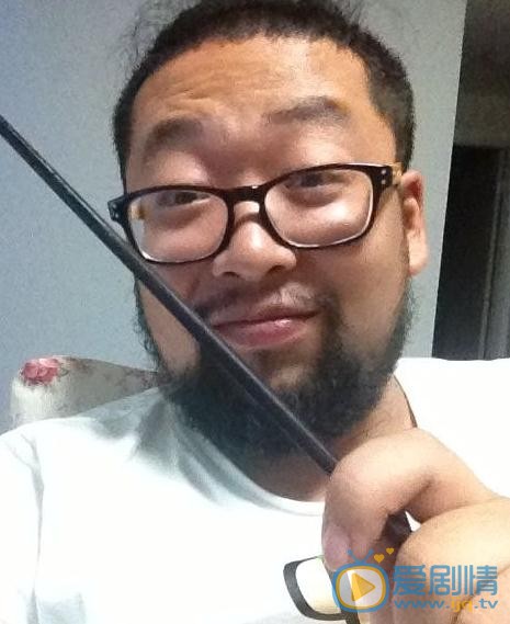 越活越來勁季帥是誰演的？季帥扮演者修睿個人資料、寫真及生活照欣賞