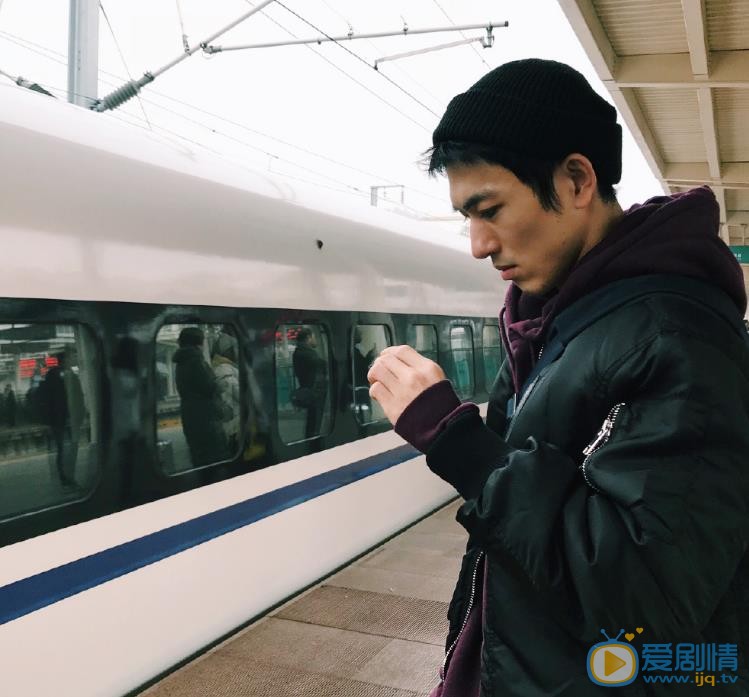 幕後之王凱文是誰扮演的？幕後之王凱文扮演者鄔立朋個人資料、寫真生活照