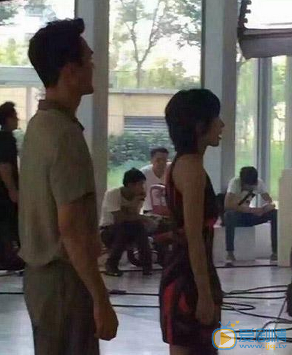 歡樂頌2最新劇透 王凱王子文街頭熱吻