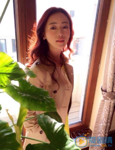 鳳囚凰馮亭是誰演的？馮亭扮演者吳謹言個人資料、寫真及生活照欣賞