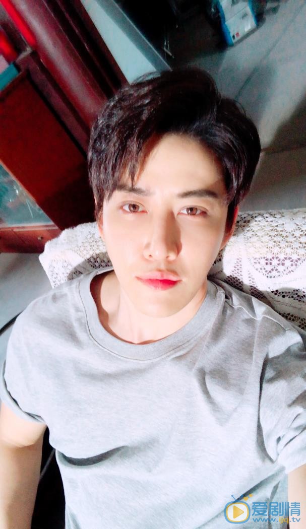 游泳先生白泳澤是誰扮演的?白泳澤扮演者Mike個人資料、寫真及生活照欣賞