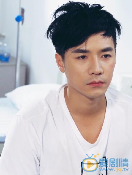 鄧寧個人資料簡介 鄧寧《七號學院》劇照