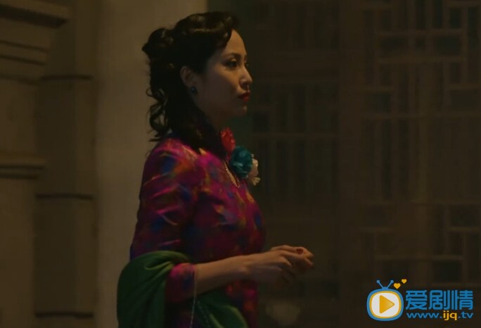 電視劇畢業歌24集中出現的紅衣妓女是誰？電視劇畢業歌中洪望楠為什麼追著紅衣妓女道歉？