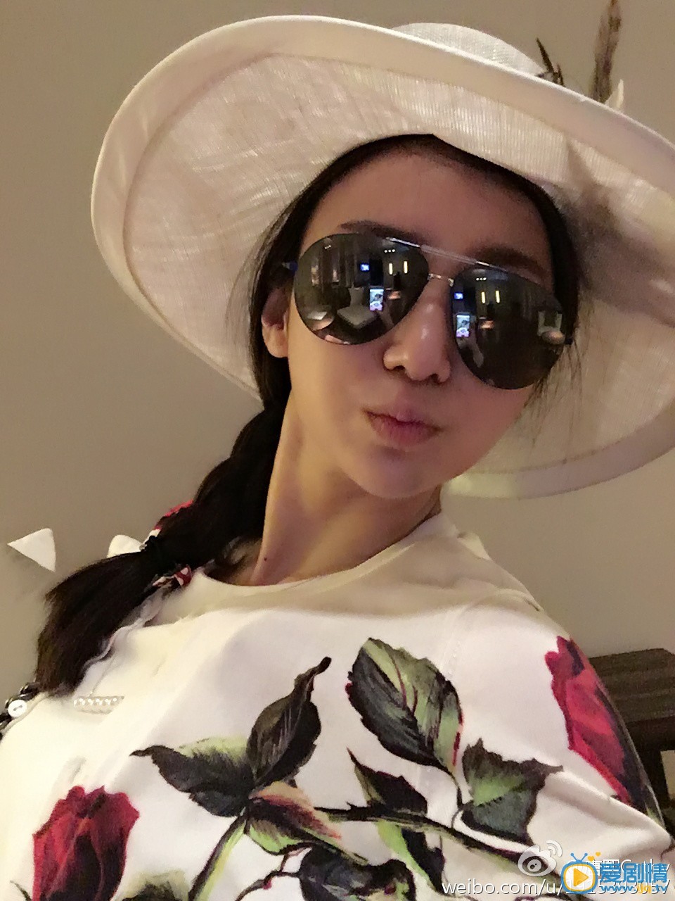 劉海戲金蟾蘿蔓艾晴扮演者唐熙寫真及生活照欣賞