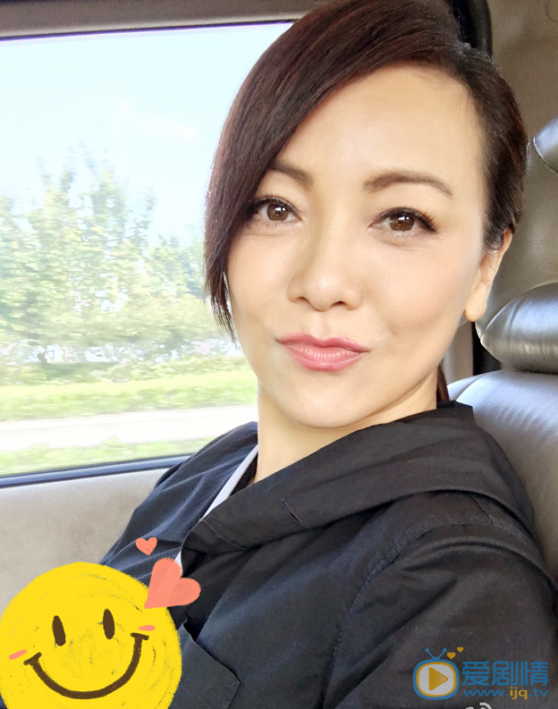  繁星四月四月媽媽是誰演的？四月媽媽扮演者鄧萃雯個人資料介紹