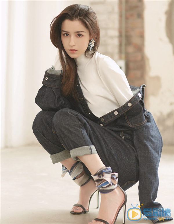 哈妮克孜個人資料 生活照寫真