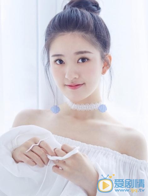 鳳囚凰馬雪雲是誰扮演的？馬雪雲扮演者趙露思個人資料、寫真及生活照欣賞