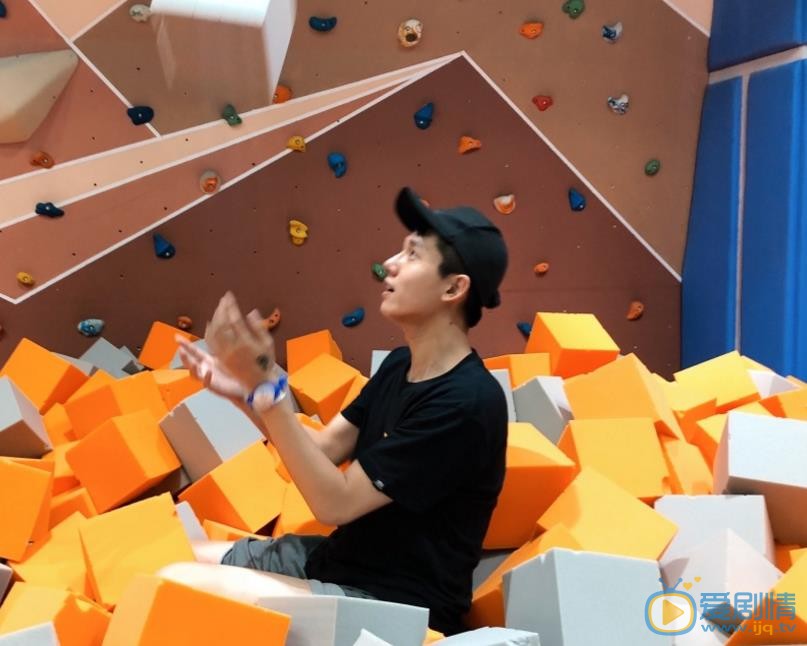 人不彪悍枉少年李漁是誰扮演的?人不彪悍枉少年李漁扮演者張耀個人資料、寫真生活照