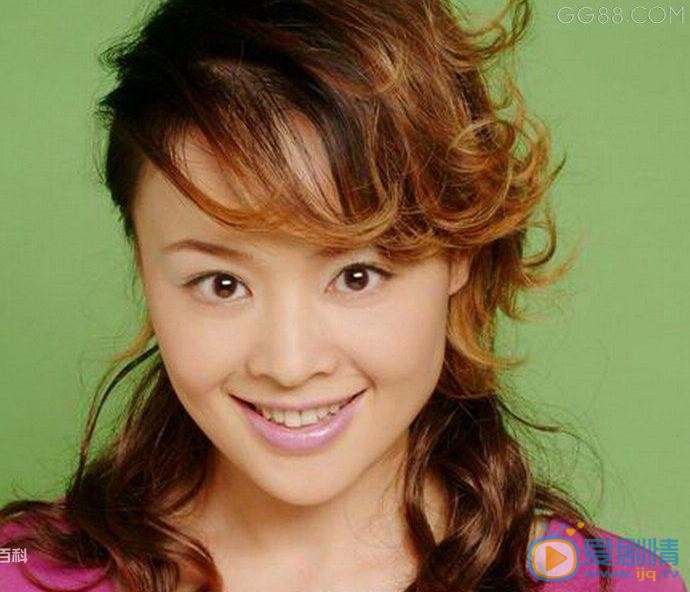 戀愛先生羅玥的母親劉珍珍是誰扮演的？羅玥的母親劉珍珍扮演者崔奕個人資料、寫真及生活照欣賞