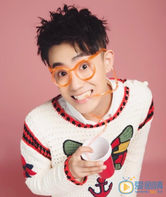 獨步天下布占泰是誰演的?布占泰扮演者晏紫東個人資料及生活寫真照欣賞