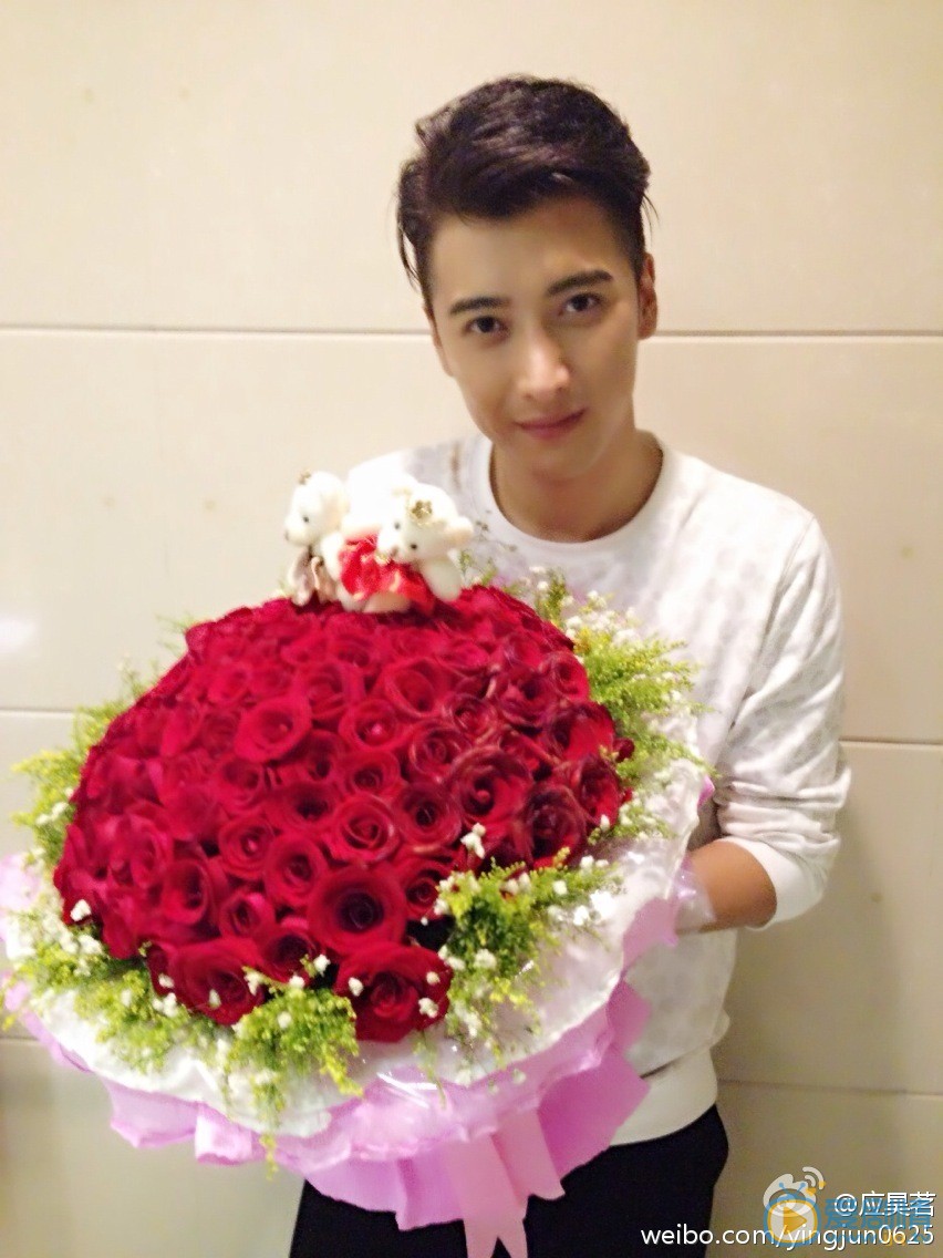 老九門齊鐵嘴扮演者應昊茗生活照欣賞