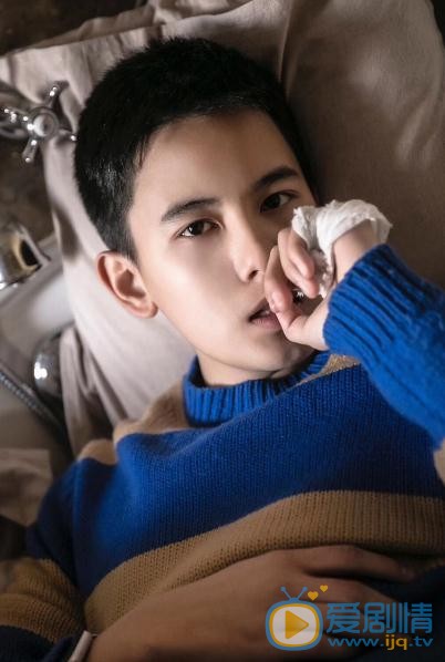 電視劇老男孩蕭晗是誰演的？蕭晗扮演者胡先煦個人資料、寫真及生活照欣賞